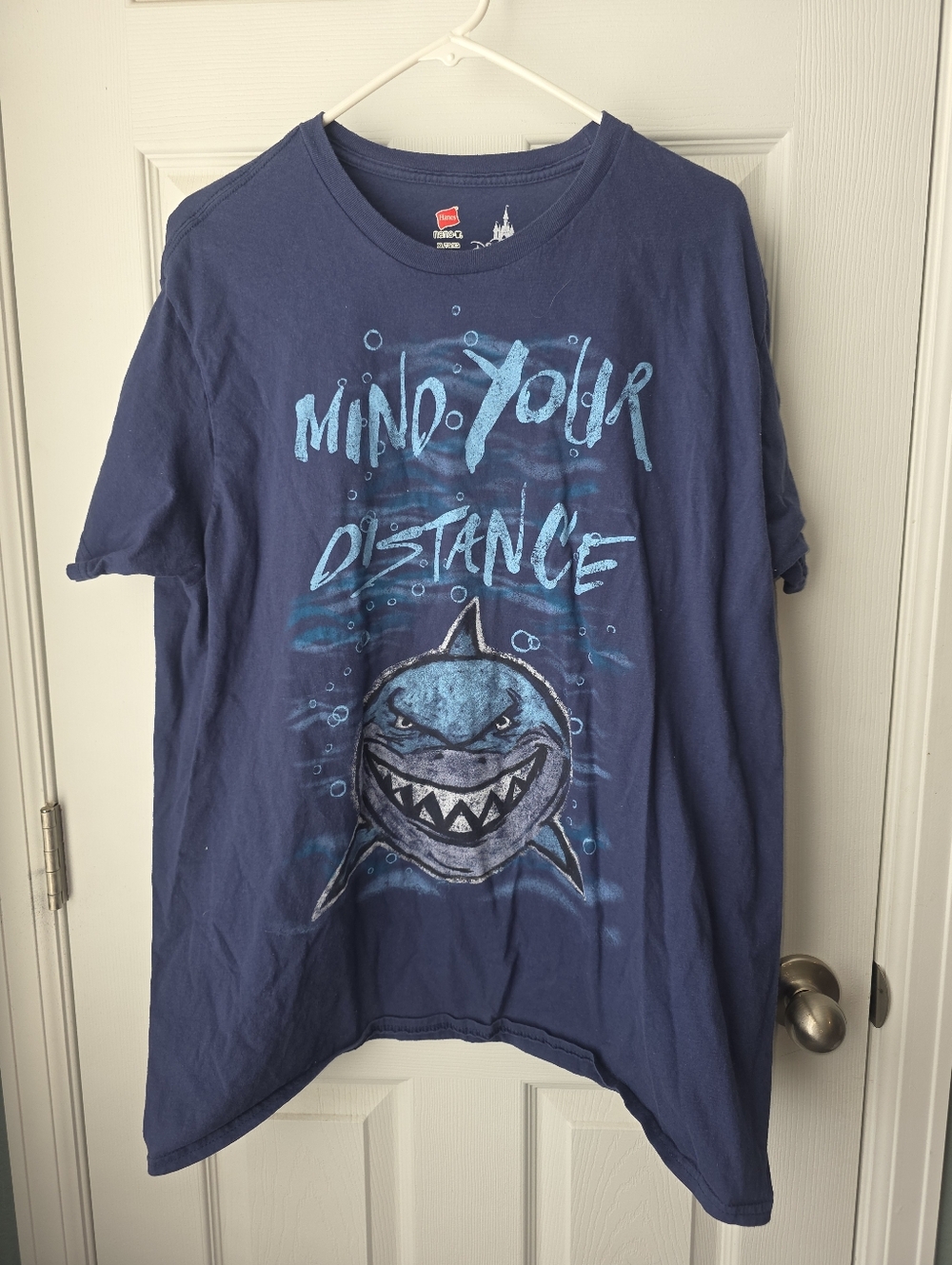 Disney Parks Finding Nemo Bruce "Mind Your Distance " SZ XL Short Sleeve Crew...
